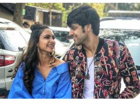 कसौटी जिंदगी के 2: अनुराग 'पार्थ समथान' ने अपनी बहन को किया Kiss, वीडियो हो गया लीक