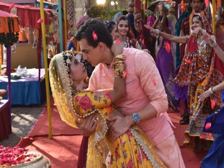 ये रिश्ता क्या कहलाता है Spoiler : कार्तिक-नायरा की जिंदगी में आएगा तूफान, हो जाएगी मौत !