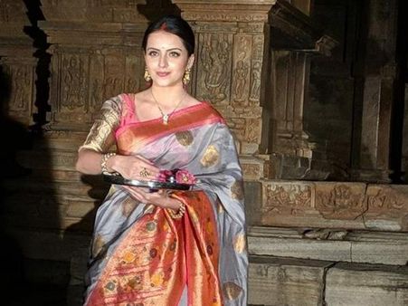 1000 साल पुराने मंदिर में हुआ एक भ्रम सर्वगुण संपन्न का लांच - लोगों ने कहा, व्हाट एन आईडिया