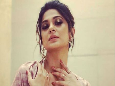 बेपनाह की जोया 'जेनिफर विगेंट ने पहली बार बिकिनी में मचा दी सनसनी, लाखों लोग देख रहे हैं