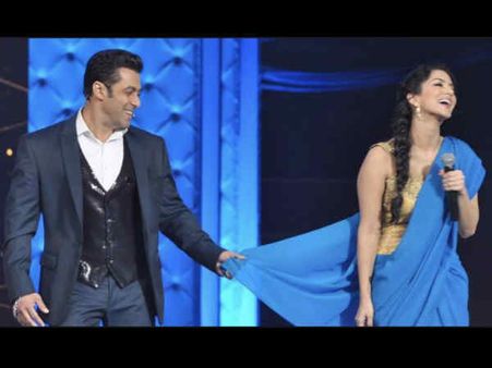 तगड़ा Rumor: सलमान खान ने किया सनी लियोन को रिजेक्ट - मौनी चाहिए तो चाहिए