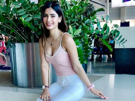 फिर एक बार बिकिनी तस्वीरों से सेक्सी रागिनी ने लगा दी ऐसी आग, तस्वीरें अकेले में देखिए