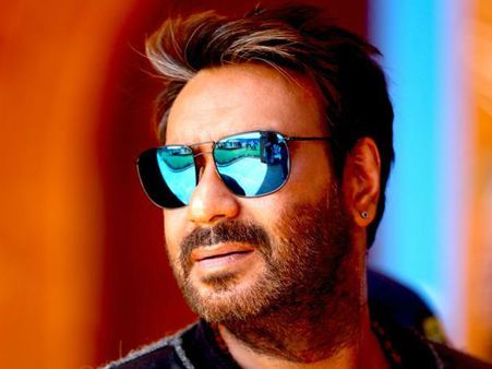 अजय देवगन के 40 वर्षीय कैंसर पीड़ित फैन ने लगाई गुहार- 'ना करें तंबाकू का विज्ञापन'