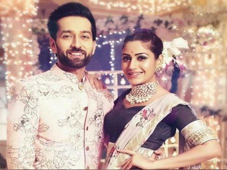 इश्कबाज 3 साल, फैंस के साथ शिवाय- अनिका ने शेयर किया दिल धड़काने वाला पोस्ट