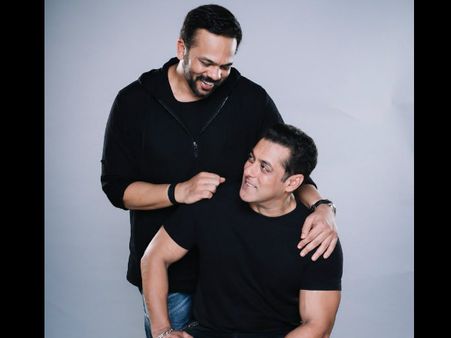 रोहित शेट्टी ने बदली 'सूर्यवंशी' की रिलीज डेट- ईद 2020 पर नहीं करेंगे सलमान खान से क्लैश