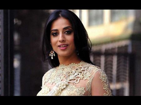 मैं लिव इन रिलेशन में हूं और मेरी ढाई साल की बेटी भी है- एक्ट्रेस माही गिल का चौकाने वाला खुलासा