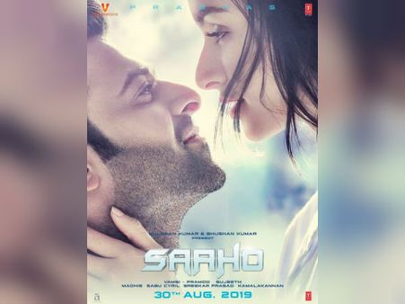 Saaho- प्रभास और श्रद्धा इस दिन करेंगे धमाका- रोमांटिक पोस्टर के साथ Release Date का ऐलान