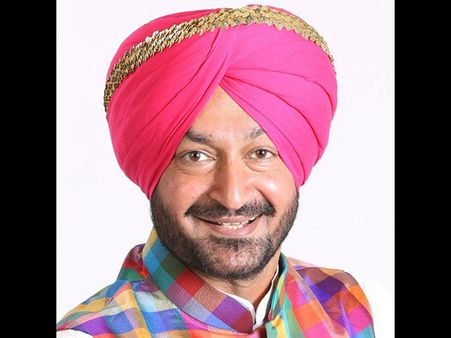 Interview- बॉलीवुड गानों का रीमेक करे, लेकिन कम से कम क्रेडिट तो दें- सिंगर मलकीत सिंह