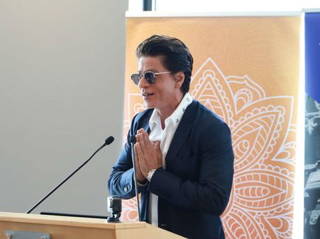 'मैं तो अब भी एक उभरता हुआ सितारा हूं'- मेलबर्न फिल्म फेस्टिवल में ये बात क्यों बोले शाहरुख खान