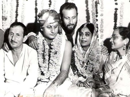 शादी की 34वीं सालगिरह पर अनुपम खेर ने पोस्ट की ये शानदार तस्वीर- किरण खेर से कही ये बात
