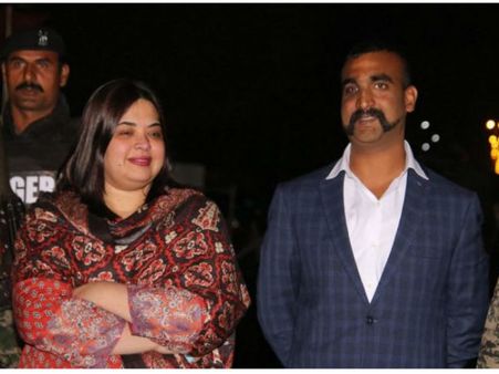 पाकिस्तान बनाएगा 'विंग कंमाडर अभिनंदन' पर कॉमेडी फिल्म, ये एक्टर बनेगा अभिनंदन !