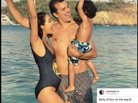 लीज़ा हेडन दोबारा प्रेगनेंट - बेबी बंप की इस तस्वीर के साथ किया एलान