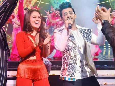 ब्रेकअप के बाद Indian Idol के इस सिंगर को डेट कर रही हैं नेहा कक्कड़?