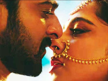 साहो स्टार प्रभास की किसिंग सीन की दिक्कत, अनुष्का शेट्टी के साथ अगले प्रोजेक्ट का इंतज़ार