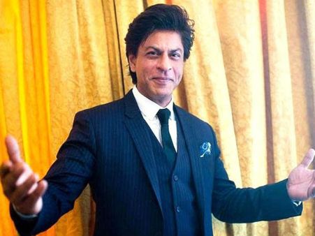 किसी के पास मेरे लिए एक्शन फिल्म है तो ट्विटर हैंडल @iamSRK पर संपर्क करे- शाहरुख खान
