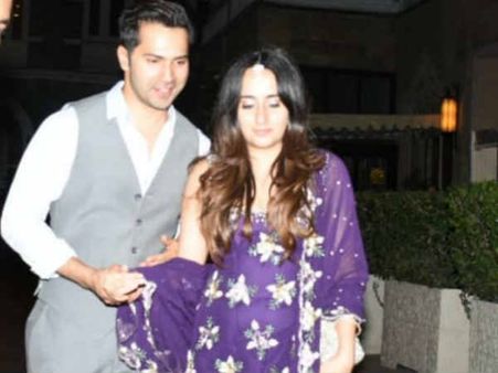 वरूण धवन - नताशा दलाल की शादी की तारीख तय, दोस्तों ने भी कर ली है शादी की Booking