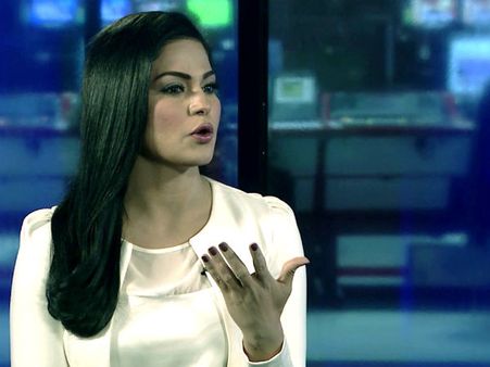 वीना मलिक ने भारतीय हीरो अभिनंदन पर किया ट्वीट, कहा - पाकिस्तानी एयरफोर्स ऐसा हाल करती है