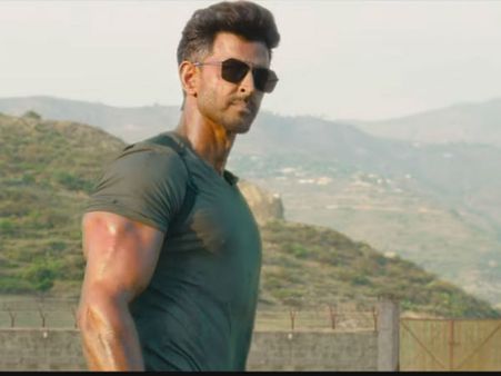 WAR ट्रेलर: एक्शन का डबल धमाका- प्रभास के साथ दिखेंगे ऋतिक रोशन और टाईगर श्राफ!