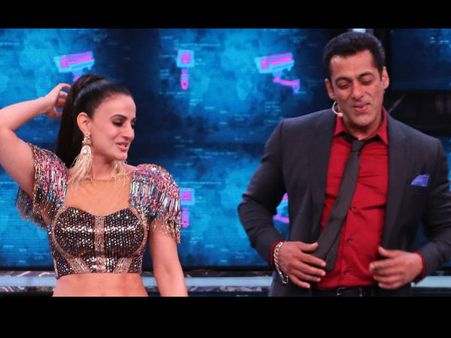 Bigg Boss 13 Grand Premier LIVE: सलमान की टीआरपी तोड़ एंट्री से हुआ बिग बॉस 13 का आगाज, लाइव अपडेट
