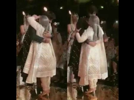 जया बच्चन फैशन शो में इस यंग एक्टर को देख हुईं इतनी खुश, स्टेज पर गईं और गले लगा लिया