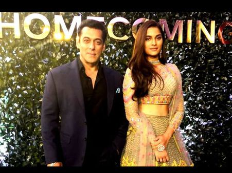 Video: दबंंग 3 की गर्लफ्रेंड के साथ आईफा में पहुंचे सलमान कहा- ये अच्छी हैं तभी दबंग में हैं