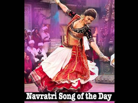 Navratri Song of the day- नवरात्रि के तीसरे दिन 'नगाड़े संग ढोल बाजे' के साथ करिए गरबा
