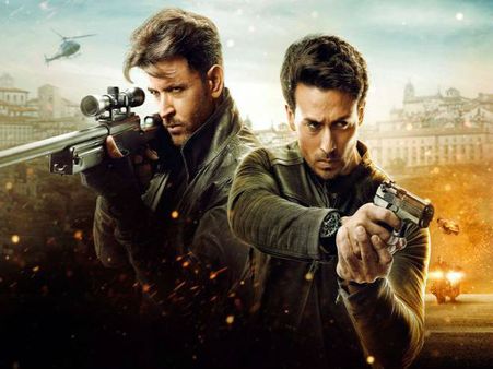 War Box Office Collection Day 8: ऋतिक- टाइगर की 'वॉर' बन गई नंबर 1, तगड़े रिकॉर्ड से 300 करोड़ !