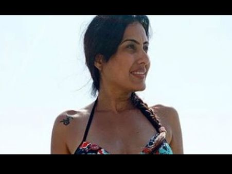 40 की उम्र में काम्या पंजाबी ने पहनी ब्लैक बिकिनी और कहा आई एम सेक्सी Viral