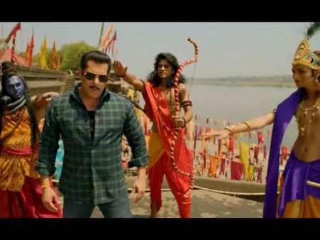नागरिकता एक्ट के विरोध के बीच बड़ी खबर- दबंग 3 के गाने हुड हुड दबंग से हटाए गए अपत्तिजनक सीन