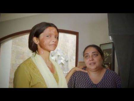 दीपिका पादुकोण ने दिलाई प्रिया प्रकाश वारियर की याद- वायरल हुआ शानदार वीडियो