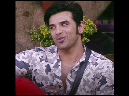 Bigg Boss 13: बिना विग के घर के अंदर घूमते हुए 'पारस छाबड़ा' का अनदेखा Video वायरल