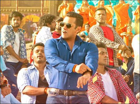 Box Office: एक साथ 8 फिल्मों से लगा सलमान खान की दबंग 3 को झटका, डिटेल रिपोर्ट !
