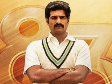 फिल्म 83 का लेटेस्ट पोस्टर रिलीज, देखें सुनील वाल्सन की भूमिका में आर बद्री का दमदार लुक