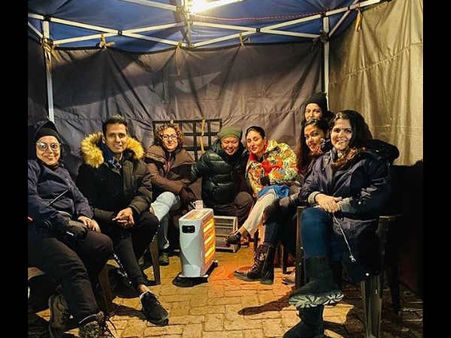 कड़ाके की ठंड में शूटिंग कर रही हैं करीना कपूर खान- लाल सिंह चड्ढा के सेट से वायरल हुई तस्वीर
