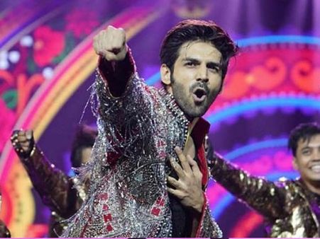 फिल्मफेयर में होगी कार्तिक आर्यन की धमाकेदार परफॉर्मेंस, सलमान-शाहरुख के गानों पर करेंगे डांस