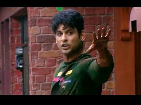 Bigg Boss 13: मुंबई पुलिस ने की सिद्धार्थ शुक्ला की गिरफ्तारी, फिनाले से पहले वीडियो वायरल