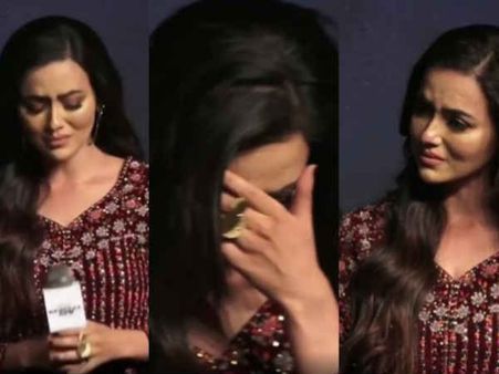 इवेंट पर भावुक हो कर रो पड़ीं सना खान, स्पेशल ऑप्स का ट्रेलर लॉन्च, मुश्किल वक्त से गुज़रीं