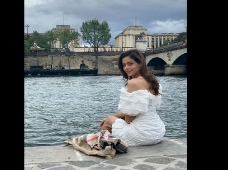 कसौटी की 'कोमोलिका आमना' ने Hot लुक से ढाया कहर, तस्वीरें ऐसी अकेले में देखिए