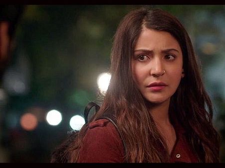 मुश्किल में फंसी अनुष्का शर्मा- 