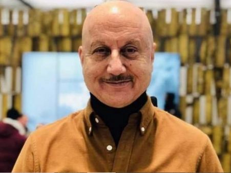 कोरोना वायरस के कहर पर अनुपम खेर का देसी नुस्खा, जबरदस्त वीडियो इंटरनेट पर तेजी से वायरल