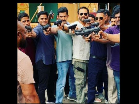 सिनेमाहॅाल को बंद किया गया, ऐसे में सूर्यवंशी को पोस्टपोन करना सही फैसला- रोहित शेट्टी