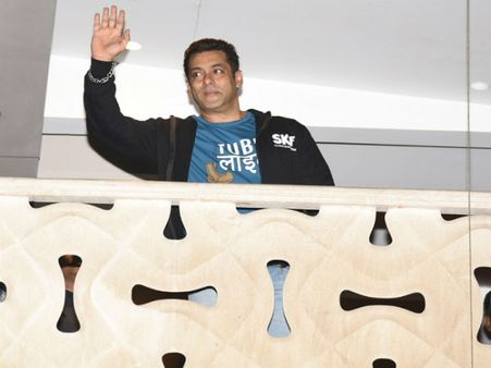 सलमान को प्यारा है गैलेक्सी अपार्टमेंट, बोले- पैरेंट्स ने अलग होने का ख्याल नहीं, दिल रोएगा मेरा