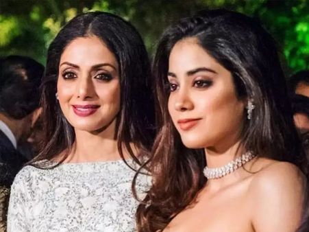 लॉकडाउन से जाह्नवी कपूर ने ली सीख, कहा- अभी भी मां की खुशबू का होता है एहसास- इमोशनल पोस्ट
