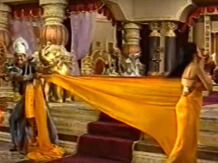 महाभारत का चीर हरण सीन - ऐसे हुई शूटिंग, कट होने के बाद फूट फूटकर रोईं द्रौपदी रूपा गांगुली