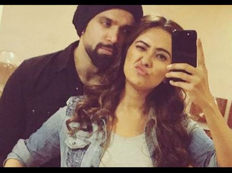 आशा नेगी के साथ शादी से पहले ब्रेकअप, रित्विक ने तोड़ी चुप्पी कहा- प्यार में शर्त नहीं ,छलका दर्द !