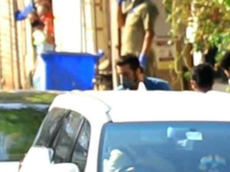 ऋषि कपूर के अंतिम संस्कार के लिए रणबीर की गुज़ारिश, मुंबई पुलिस ने जारी की 20 लोगों की लिस्ट