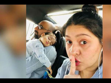 शादी टूटने की अफवाहों के बीच सुनिधि चौहान का ये वीडियो वायरल, 2 साल के बेटे संग आई नजर