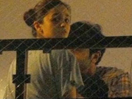 सोनी राज़दान ने लगाई मुहर - लिव इन रिलेशनशिप में रह रहे आलिया और रणबीर