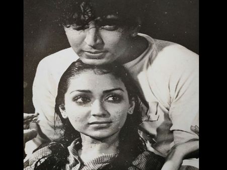 रामायण लक्ष्मण 'सुनील लहरी' का अंडरवॉटर रोमांटिक सीन, फैंस के बीच बवाल मचा रही है ये तस्वीरें
