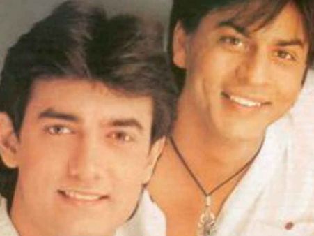 शाहरूख मेरे पैर चाट रहा है और बदबू कर रहा है - आमिर खान का बेहद ज़लील ब्लॉग जिसे कोई नहीं भूल सकता